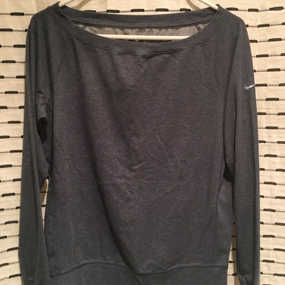Nike Tops - Nike Dri-Fit Sweatshirt Nike Tops - Nike Dri-Fit Sweatshirt